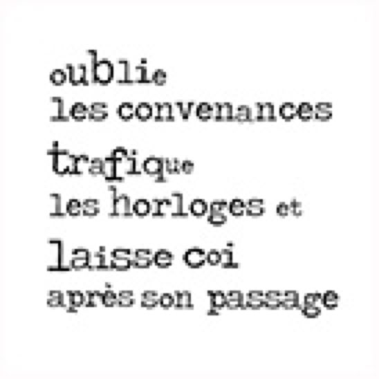 laurence de Saint Martin st artiste d&eacute;co originale po&eacute;sie livre objet boite lumi&egrave;re &ccedil;a tapi